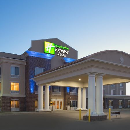 Holiday Inn Express Hotel & Suites Minot South By Ihg Exterior photo